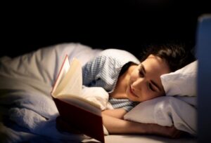 warm light better for nighttime reading