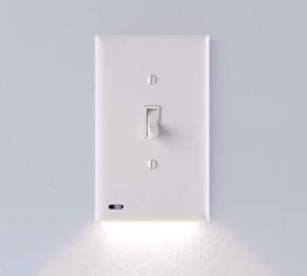 snap outlet night light