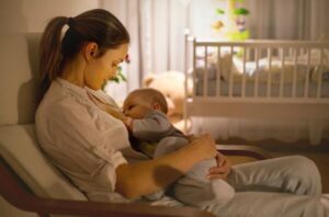 best nursery light for breastfeeding reviews