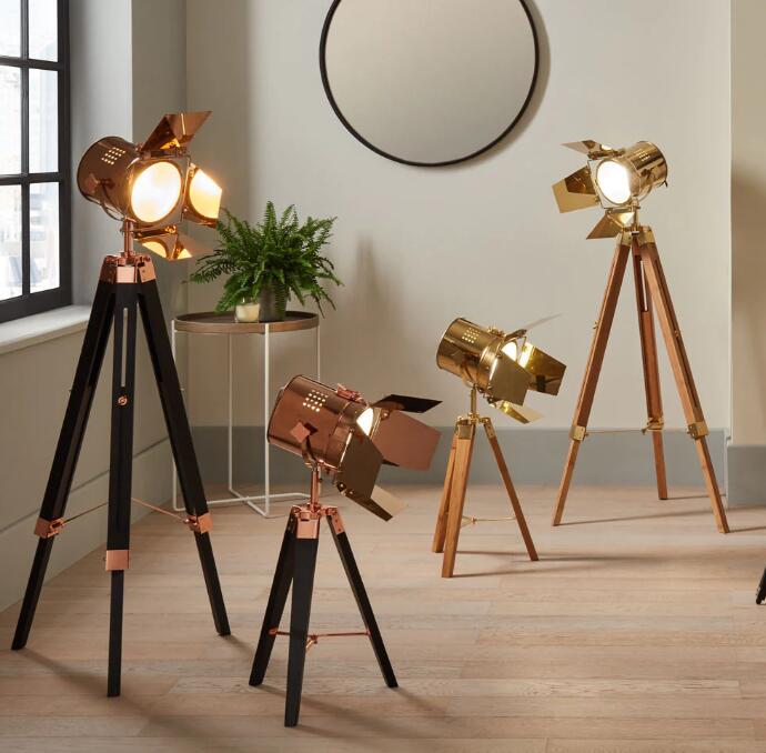 Examples of movies with contemporary-style lamps