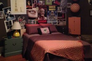 what is Retro-themed Room