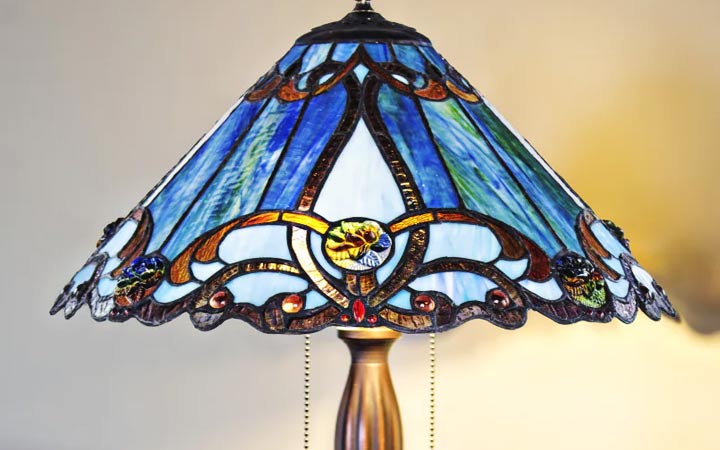 feminine lamps for delicate decor