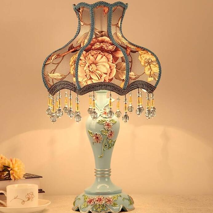 design of Art Nouveau lamps