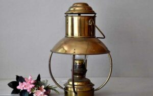 popular mateirals used in vintage industrial lamp design